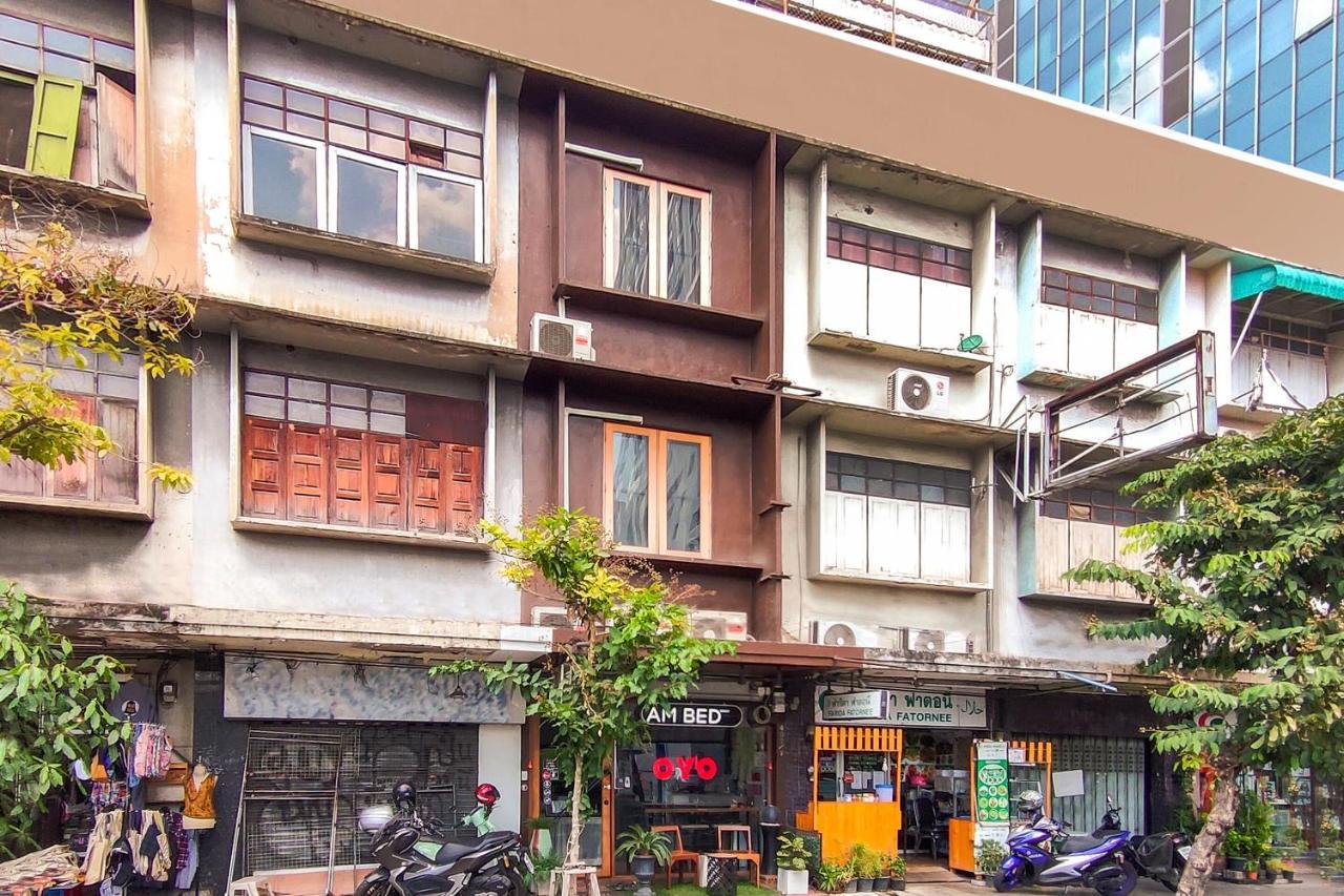 Oyo 685 Am Bed Hostel Bangkok Exterior foto